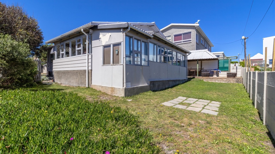 3 Bedroom Property for Sale in De Kelders Western Cape